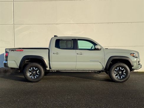 Certified 2023 Toyota Tacoma TRD Off-Road image 8
