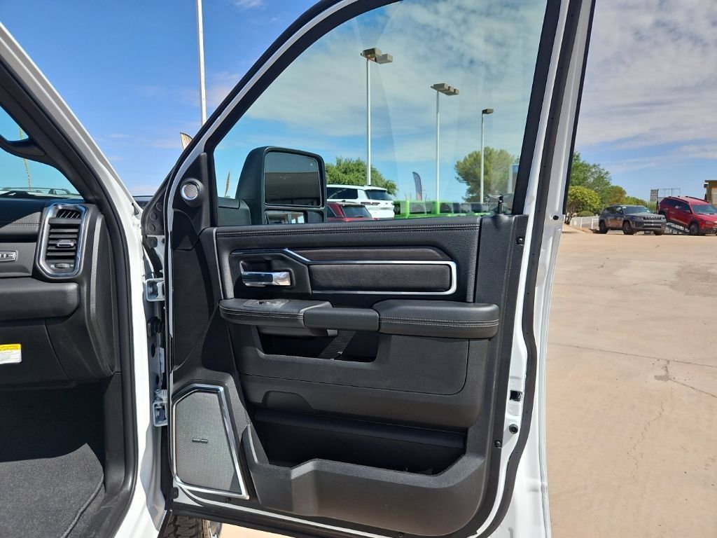 New 2026 RAM 2500 Laramie w/ Night Edition AWD/4WD image 15