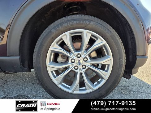 Used 2023 Ford Explorer XLT w/ Equipment Group 202A AWD/4WD image 32