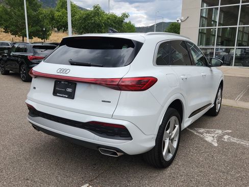 Used 2025 Audi Q5 Premium Plus w/ Premium Plus AWD/4WD image 3