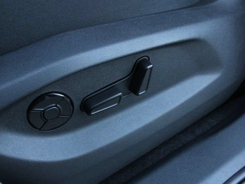 New 2026 Volkswagen Tiguan SE AWD/4WD image 3