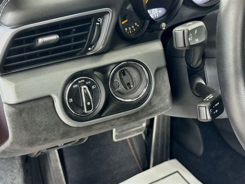 Certified 2018 Porsche 911 GT3 RWD image 13