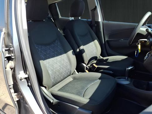 Used 2021 Chevrolet Spark LT image 22