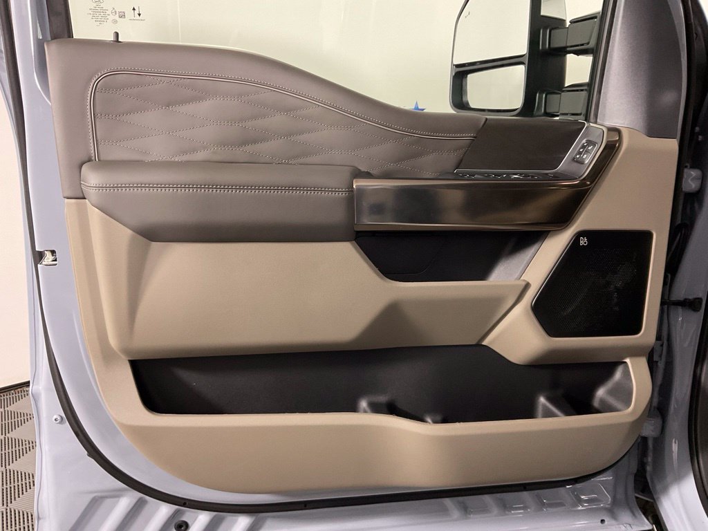 New 2026 Ford F250 Platinum w/ Platinum Plus Package AWD/4WD image 12