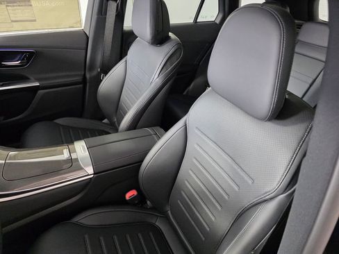 New 2026 Mercedes-Benz GLC 300 image 8