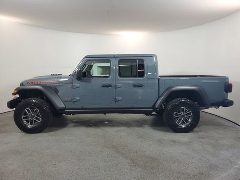 New 2026 Jeep Gladiator Mojave w/ Technology Group image 4