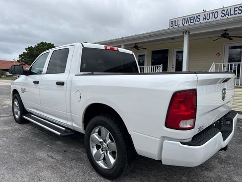 Used 2019 RAM 1500 Express w/ Express Value Package AWD/4WD image 3