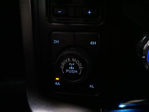 Used 2021 Ford F150 Platinum image 25