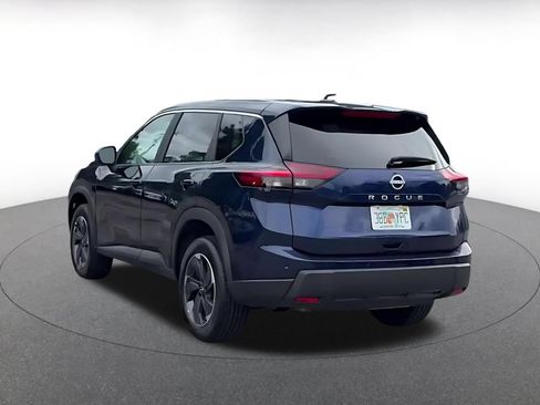 Used 2025 Nissan Rogue SV FWD image 11