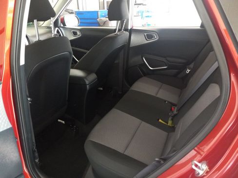 Certified 2023 Kia Soul LX FWD image 14