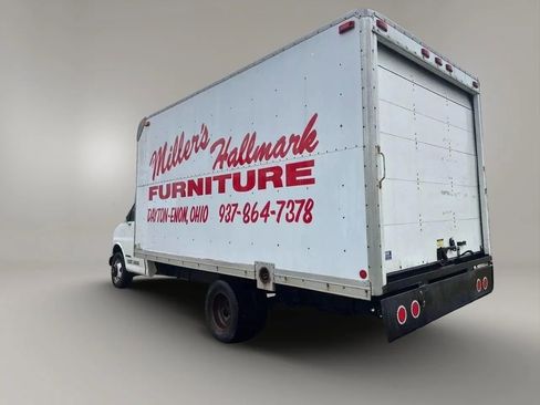 Used 2000 Chevrolet Express 3500 image 3