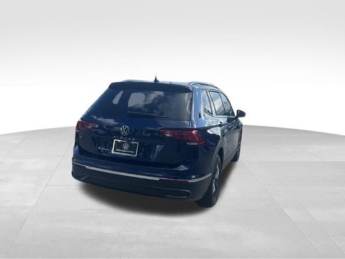 Certified 2023 Volkswagen Tiguan SE image 5