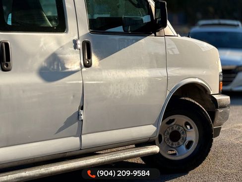 Used 2019 Chevrolet Express 2500 Work Van w/ Driver Convenience Package image 8