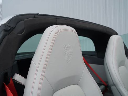 Used 2024 Porsche 911 Targa 4 GTS AWD/4WD image 40