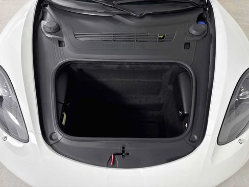 Certified 2024 Porsche 718 Cayman RWD image 26