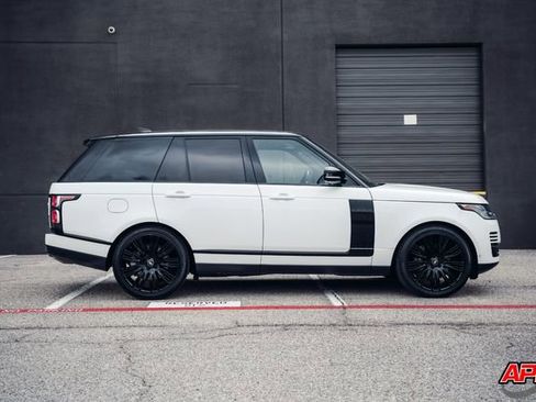 Used 2018 Land Rover Range Rover HSE image 11