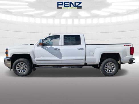 Used 2019 Chevrolet Silverado 2500 LTZ w/ Duramax Plus Package AWD/4WD image 4