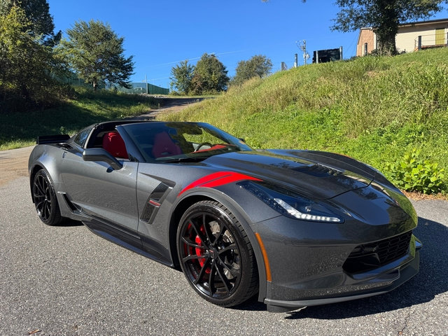 Used 2017 Chevrolet Corvette Grand Sport RWD image 31