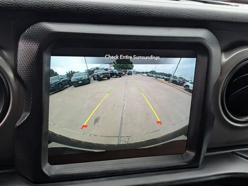 Used 2021 Jeep Wrangler Unlimited Sport AWD/4WD image 16