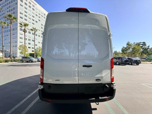 Used 2024 Ford Transit 250 148 High Roof AWD image 4