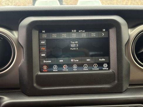 Used 2020 Jeep Gladiator Sport w/ Quick Order Package 24S image 11