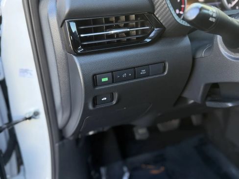 Used 2024 Nissan Sentra SR FWD image 26