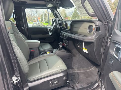 New 2026 Jeep Gladiator Mojave image 13