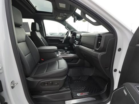 Used 2025 Chevrolet Silverado 1500 LTZ AWD/4WD image 23
