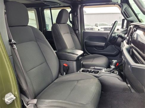 Used 2021 Jeep Wrangler Unlimited Sport image 14