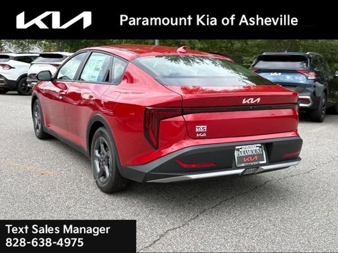 New 2025 Kia K4 LXS image 4