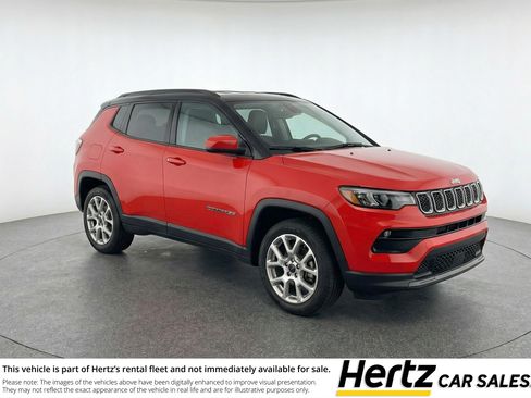Used 2025 Jeep Compass Limited image 1