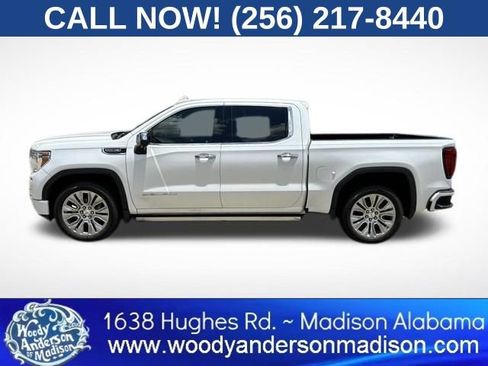 Used 2022 GMC Sierra 1500 Denali w/ Denali Reserve Package AWD/4WD image 3