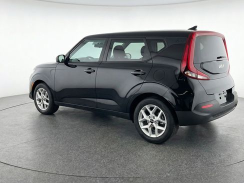 Used 2025 Kia Soul LX w/ LX Technology Package image 6