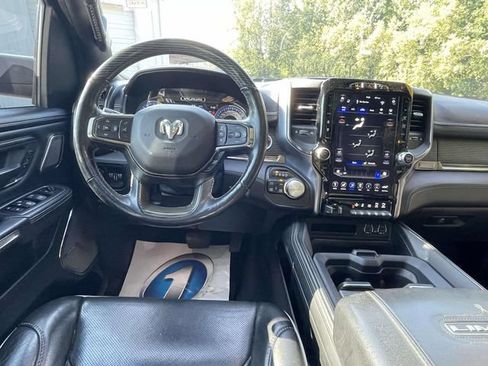 Used 2020 RAM 1500 Limited w/ Black Appearance Package AWD/4WD image 14