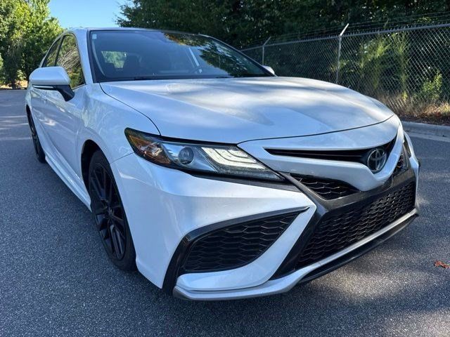 Used 2021 Toyota Camry XSE FWD image 11
