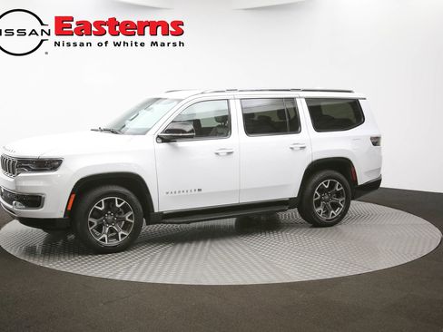 Used 2023 Jeep Wagoneer Series III w/ Preferred Equipment Group RWD image 56