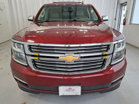 Used 2019 Chevrolet Suburban Premier image 3