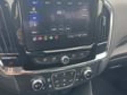 Used 2023 Chevrolet Traverse LT FWD image 6