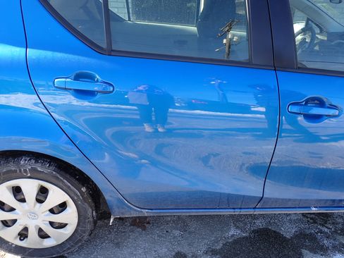 Used 2012 Toyota Prius C One image 12