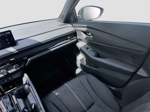 Used 2025 Honda Accord Sport image 22