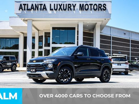 Used 2023 Chevrolet TrailBlazer LT AWD/4WD image 2