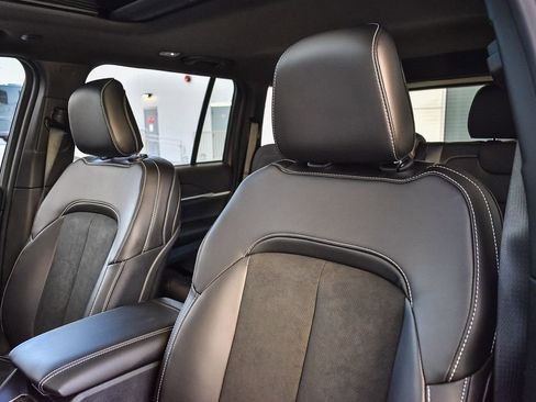 New 2026 Jeep Grand Cherokee Altitude image 25