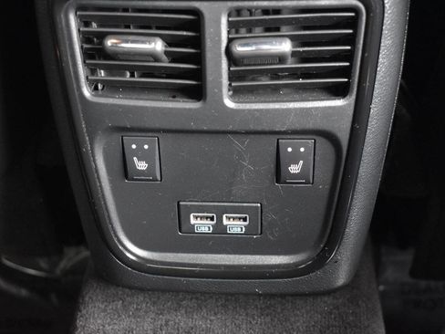 Used 2018 Dodge Charger R/T image 18