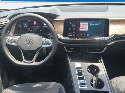New 2026 Volkswagen Atlas SE FWD image 19