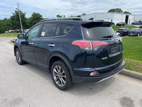 Used 2018 Toyota RAV4 Limited FWD image 4