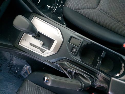 Used 2023 Subaru Crosstrek 2.0i image 28