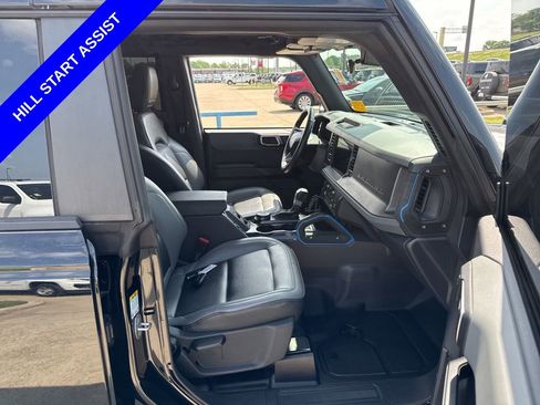 Used 2024 Ford Bronco Black Diamond image 15