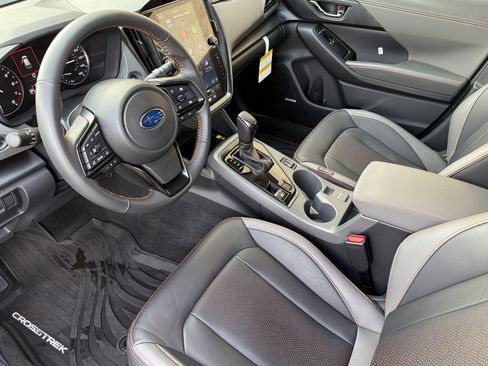 Used 2025 Subaru Crosstrek 2.5i Limited w/ Crosstrek Mirror Package image 10