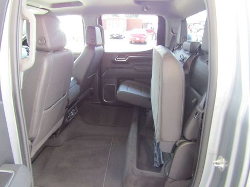 Used 2025 GMC Sierra 1500 SLT AWD/4WD image 36