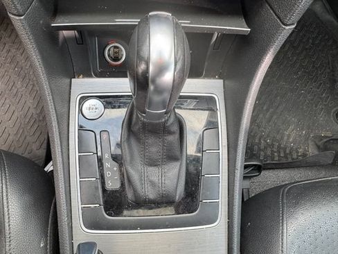 Used 2015 Volkswagen Passat TDI SE FWD image 16